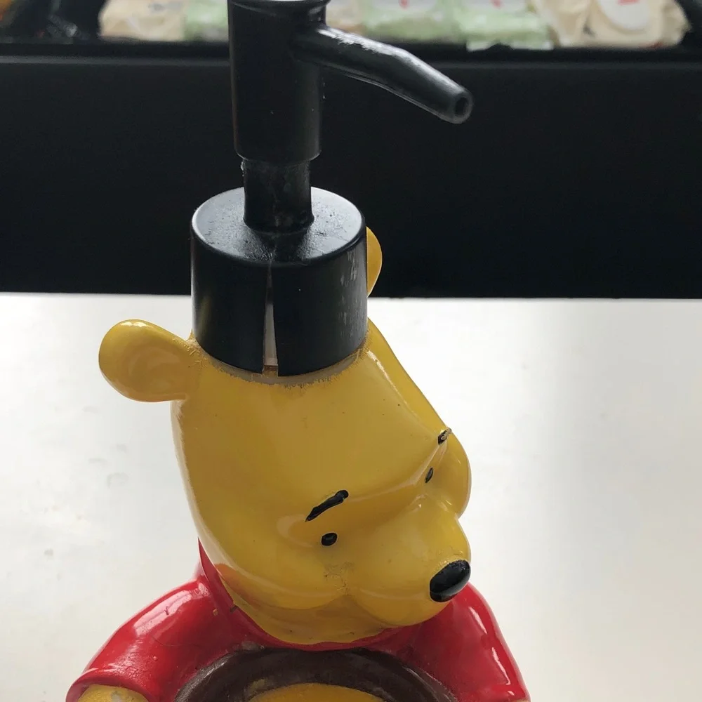 🧡 Winnie the Pooh with Hunny Pot Soap Dispenser
